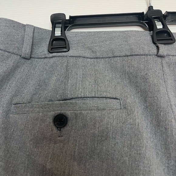 Banana Republic Avery 12 ankle slacks pants. Medium Heather gray color. - Picture 7 of 11